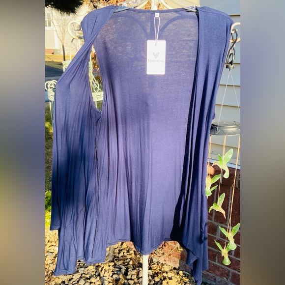 NWT VeryYoung Light Sleeveless Shawl Vest-Side Pockets-Versatile Piece-Also Ties - Picture 2 of 16